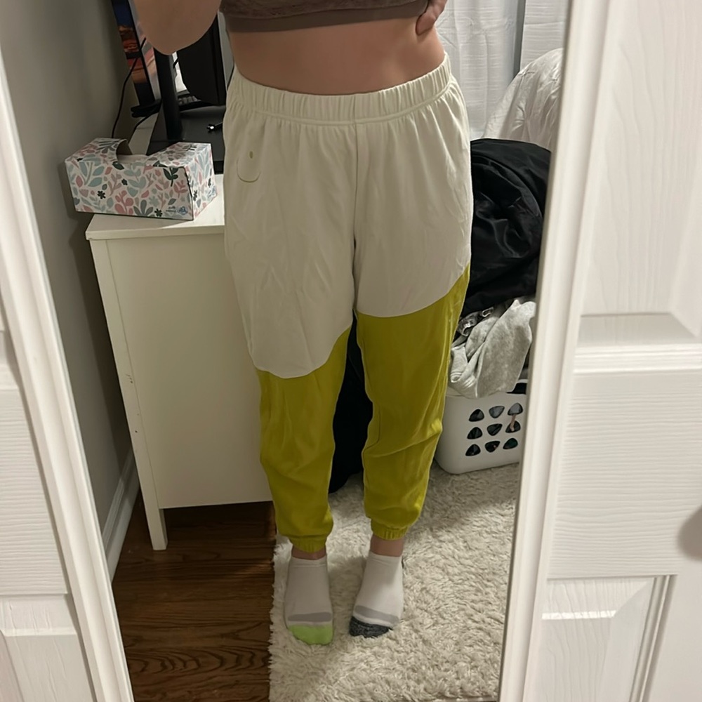 Urban Outfitters Desert Dreamer Sweats Size M